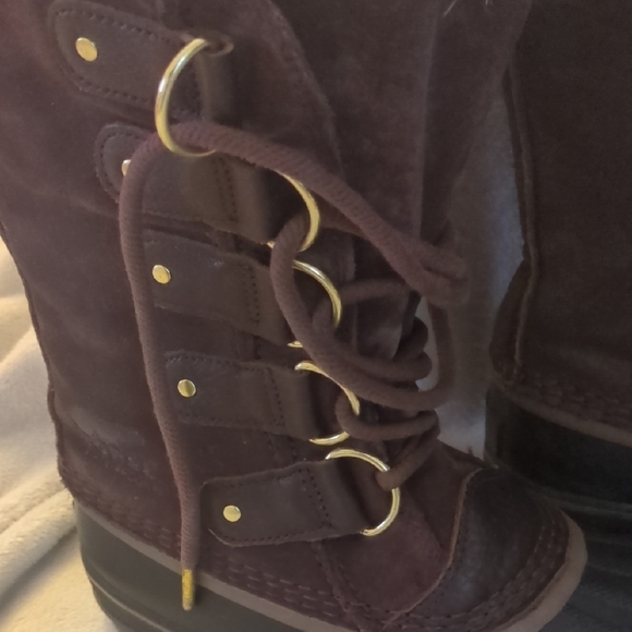 Sorel Joan Of Arctic Winter Boots with Faux Fur - Picture 10 of 12